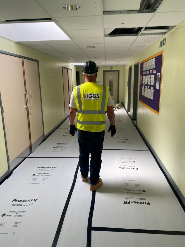GBS builders at work in the Ormiston Endeavour school